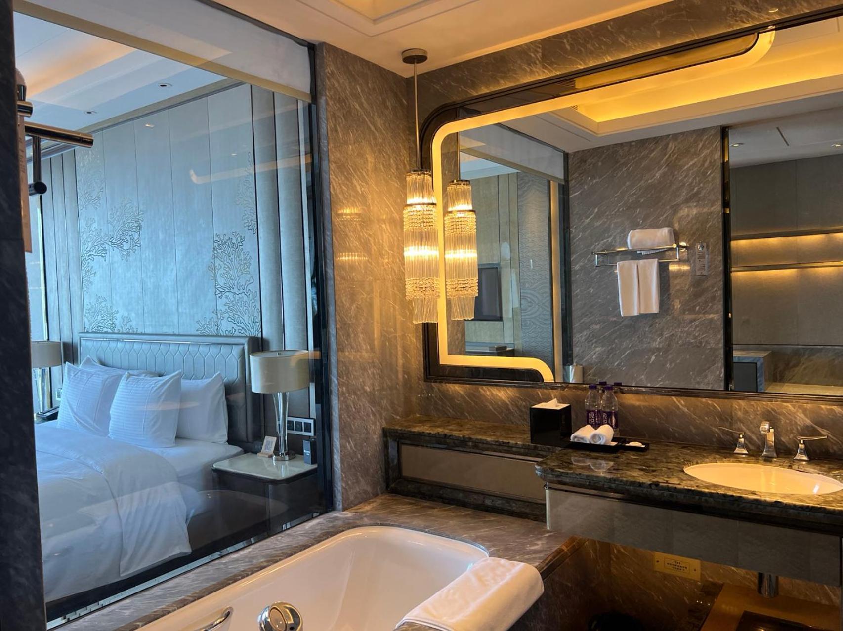 Pullman Yantai Center Hotel Exterior foto